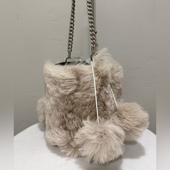 Beige Real Shearling Handmade Drawstring Bucket Bag Includes 4 Fur Balls Charm - Picture 10 of 16